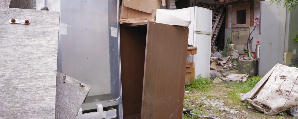 家財が残ったままの室内