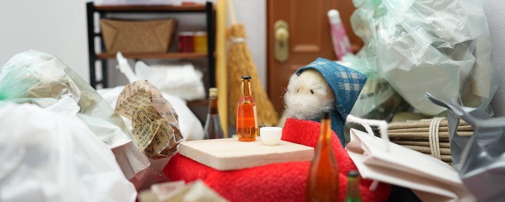 家財が残ったままの室内