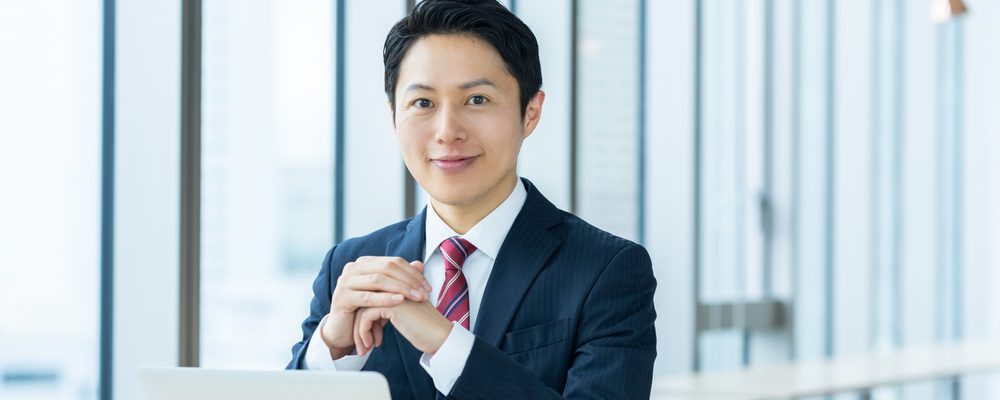 豊能町の物件を調査する株式会社GEEZの担当者